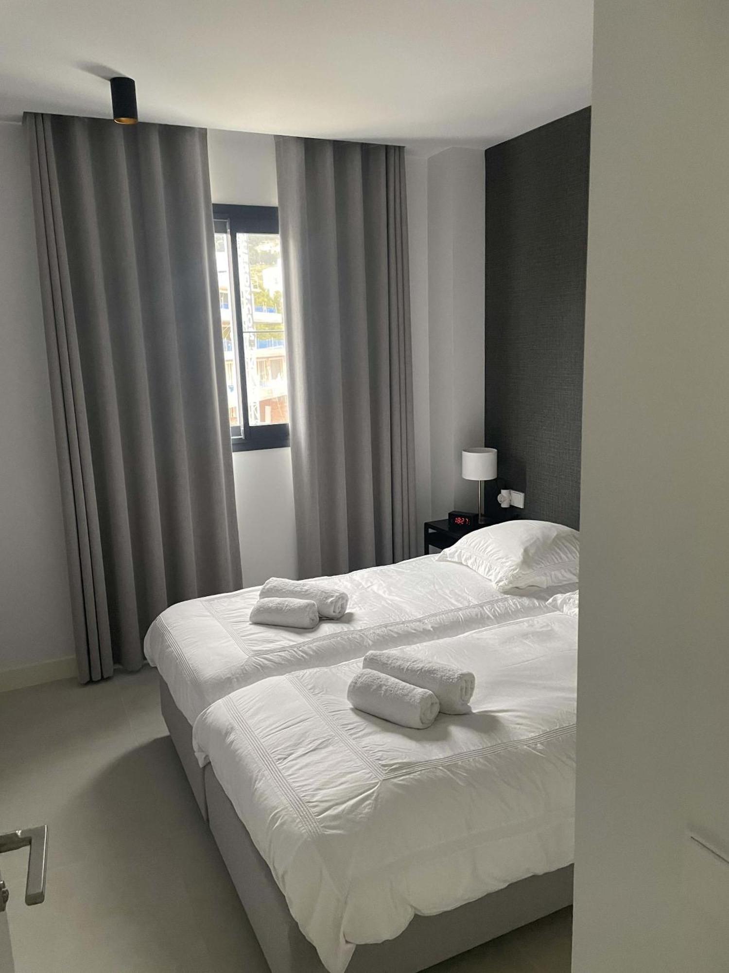 Huswell - Oceanview In Higueron West Apartment *